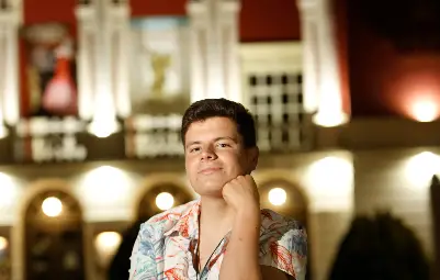 Златният медалист от Международната олимпиада по лингвистика Константин Георгиев: Никога не се отказвайте. Преди да изобрети електрическата крушка, Едисон се е провалил над 150 пъти