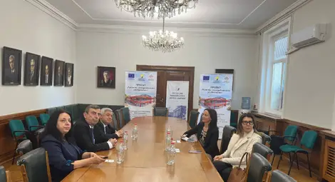 Посланикът на Словения Н. Пр. Наташа Бергел гостува в Русенския университет