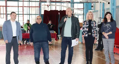 Олимпийската шампионка по бокс Стойка Кръстева сред гостите на XII-ия турнир по вдигане на тежести Купа &bdquo;Русе&ldquo;