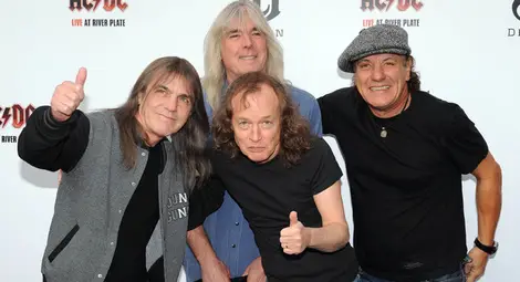 AC/DC никога няма да се пенсионират AC/DC никога няма да се пенсионират