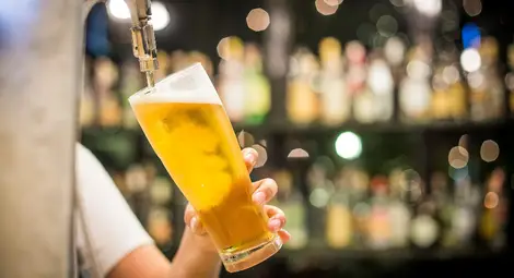 Български учени разчитат ДНК на микроорганизмите в бирата