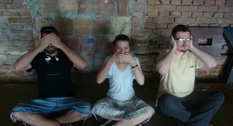 "36 маймуни" представят "Праехидно" в Доходното 