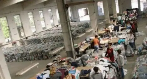 Кошмарната истина разкри пътя на дрехите втора употреба, които българите масово купуват!