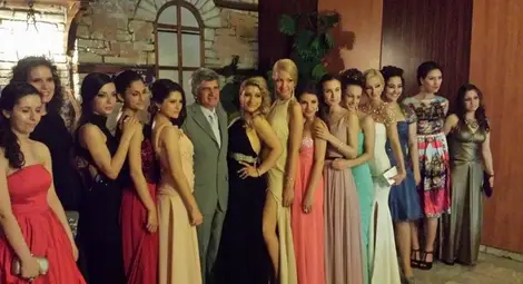 Коя е любимата приказка на Стефан Цанев? Какво говори езикът на шапките? Отговорите - в „Литературни откровения“ Коя е любимата приказка на Стефан Цанев? Какво говори езикът на шапките? Отговорите - в „Литературни откровения“