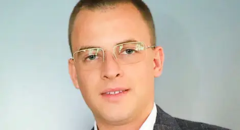 Петър ДЯКОВ