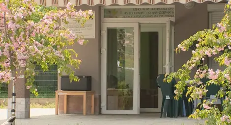 Детегледачка била с пръчка дете от център от семеен тип в Пазарджик