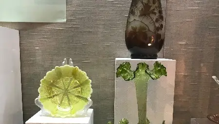 Бутилка с отрова и пъпчива кана разказват стъклени истории в Калиопа