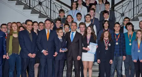 Българските надежди по физика заминават за Тайланд