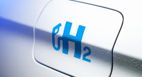 Докато всички минават на ток, Toyota преследва водородната си мечта