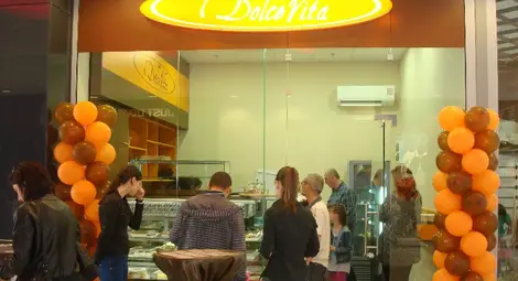 Сладкарница &bdquo;Долче Вита&ldquo; отвори врати в &bdquo;Мол Русе&ldquo;