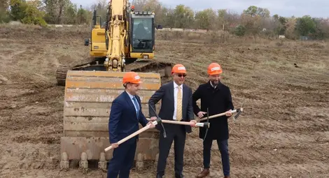 Започна изграждането на HOLIDAY PARK Русе